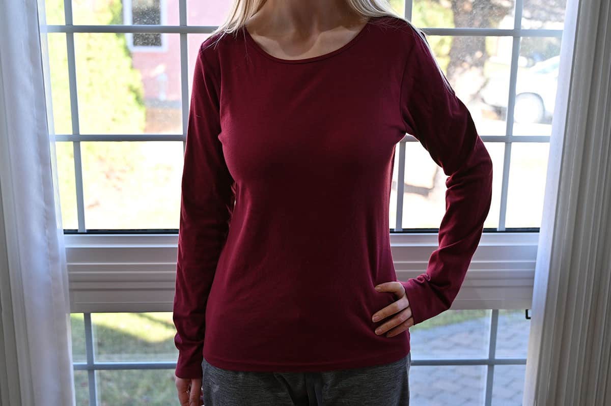Ellen Tracy Women’s T-shirt, Long Sleeve, Classic Tee, Red Scoop Neck Top