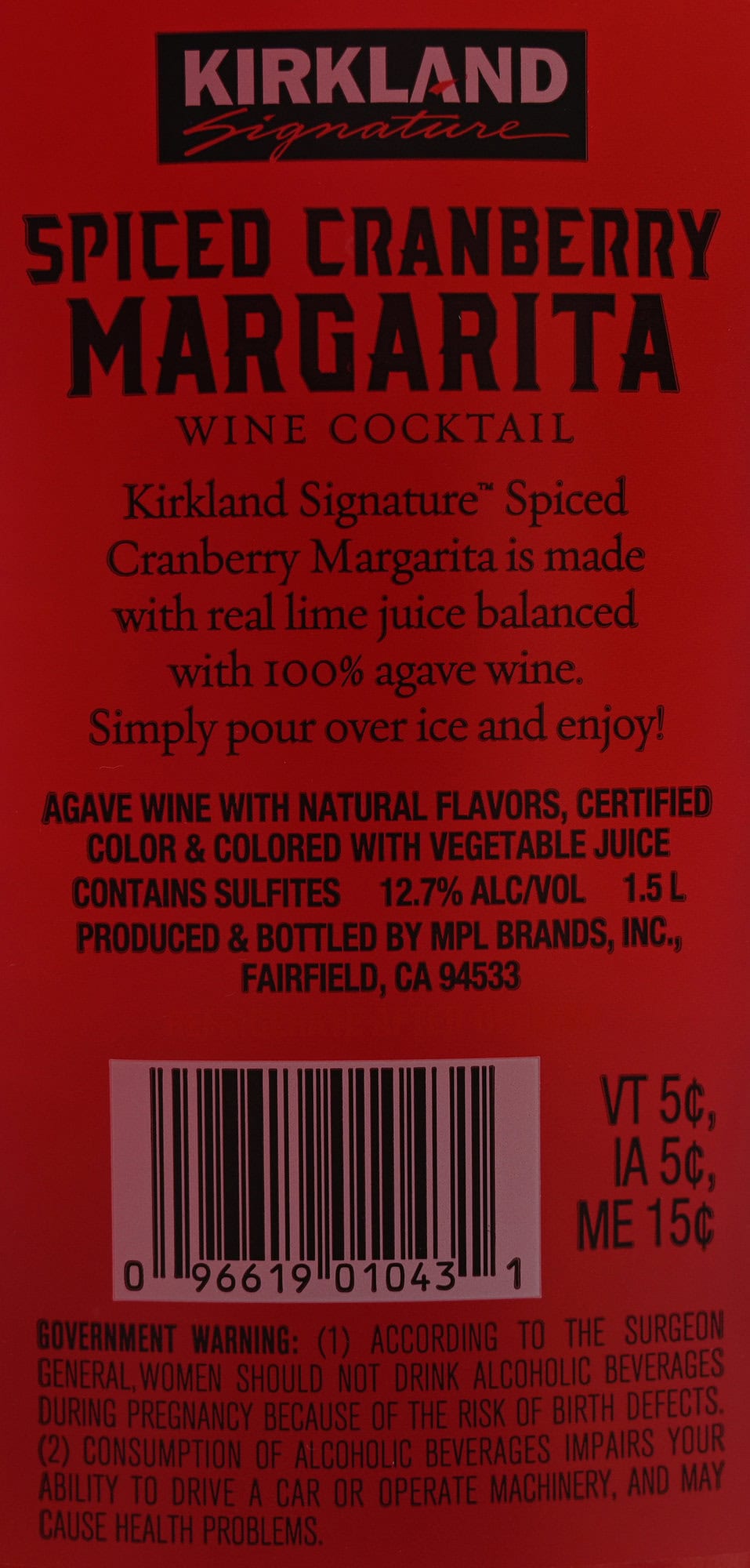 Image of the back of the golden margarita wine cocktail bottle showing the alcohol percentage and ingredients