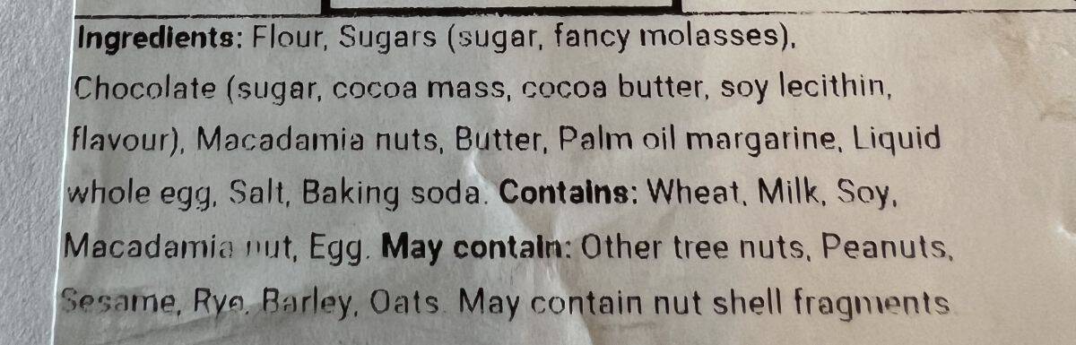 Image of the ingredients list for the cookies from the container.