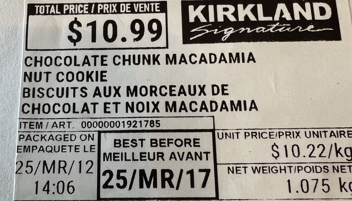 Closeup image of the label from the cookie container showing cost and best before date.